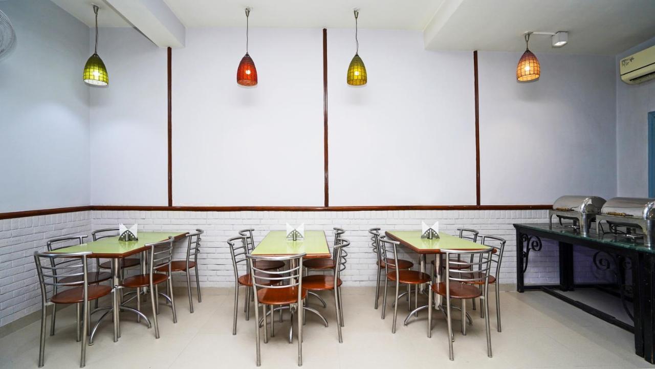 Hotel Pooja Palace New Delhi Exterior photo